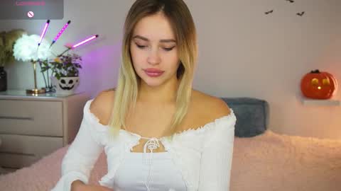 Snapshot of dorretangel chatting on October 28, 11:16 am Amy online show from October 28, 11:16 am