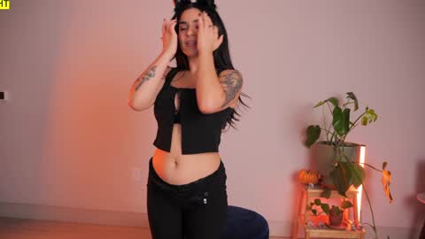 Snapshot of doubedeesarai chatting on November 1, 2:48 am Sara online show from November 1, 2:48 am