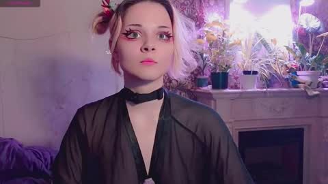 Angie online show from December 22, 2:15 am