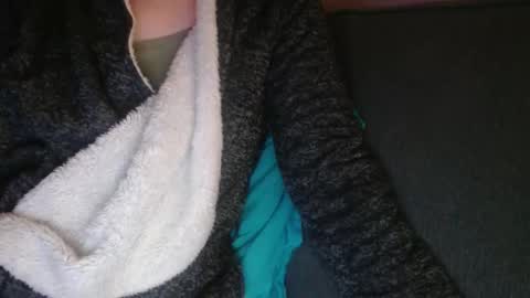 Douce Elsa online show from February 4, 6:27 pm