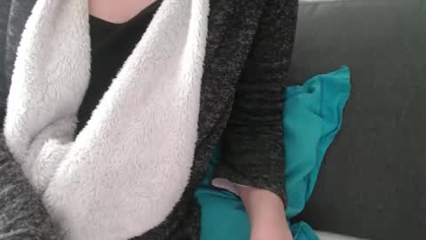 Douce Elsa online show from February 9, 12:41 pm