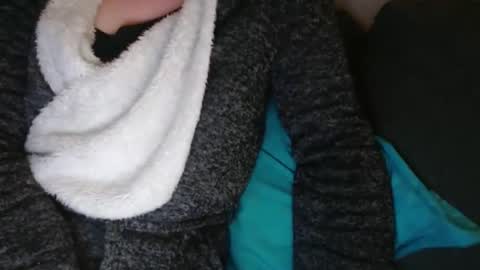 Douce Elsa online show from December 14, 10:07 pm