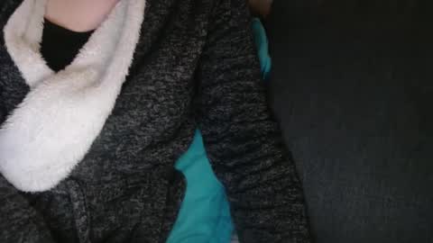 Douce Elsa online show from January 31, 6:36 pm