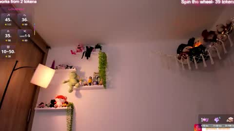 Snapshot of doux_amer chatting on September 25, 11:31 am VickyHelp me to reach 300 thumbs up online show from September 25, 11:31 am