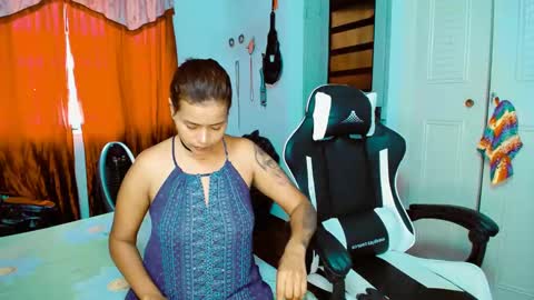 Snapshot of dream__girls69944 chatting on February 20, 9:53 pm sharon online show from February 20, 9:53 pm