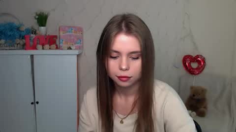 Snapshot of dream_mari chatting on September 24, 7:07 am Mari online show from September 24, 7:07 am