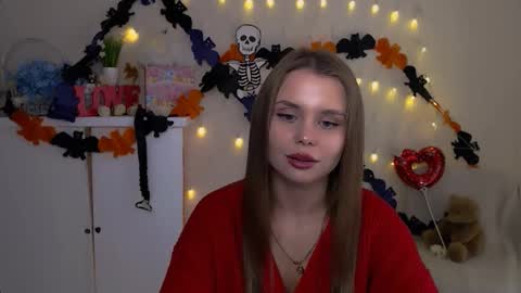 Snapshot of dream_mari chatting on October 30, 11:22 am Mari online show from October 30, 11:22 am