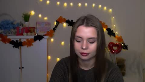 Snapshot of dream_mari chatting on October 23, 5:46 am Mari online show from October 23, 5:46 am