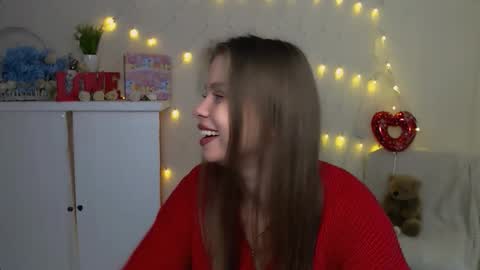 Snapshot of dream_mari chatting on October 5, 8:19 am Mari online show from October 5, 8:19 am