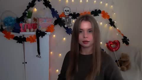 Mari online show from November 4, 10:31 am