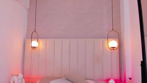 Snapshot of dream_nena chatting on October 27, 9:31 pm N E N A  online show from October 27, 9:31 pm