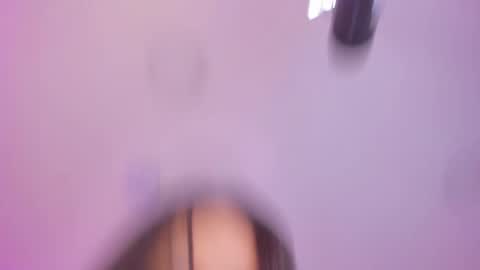 Snapshot of dream_nena chatting on October 21, 5:11 am N E N A  online show from October 21, 5:11 am