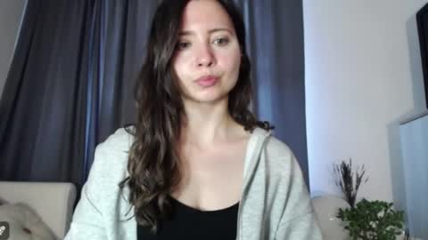 Nicole online show from March 31, 6:46 am