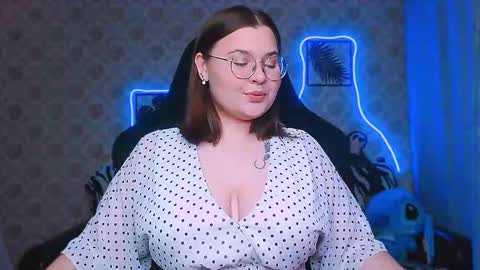 dreamforyoue2 online show from September 27, 3:41 pm