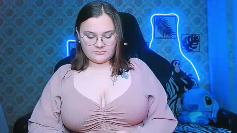 dreamforyoue2 online show from October 5, 7:30 pm