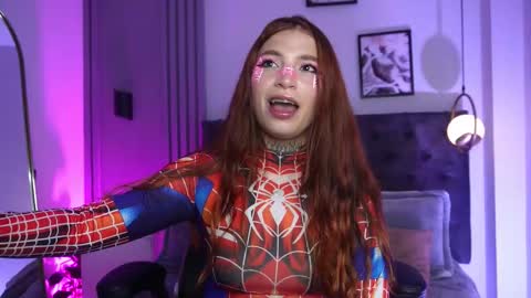 dreamleah_ online show from December 21, 7:45 am