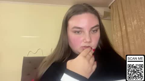 Mila online show from October 8, 7:07 pm