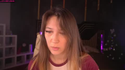 Lina online show from December 29, 1:49 pm