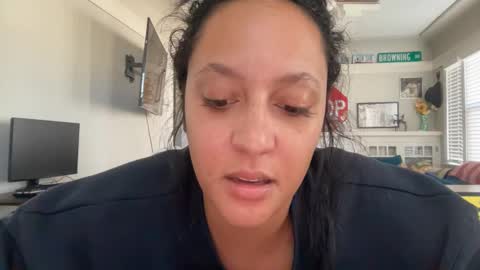 Snapshot of dreamyriri chatting on October 1, 4:34 pm RIRI OR DREAMY online show from October 1, 4:34 pm