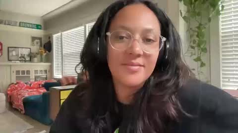 Snapshot of dreamyriri chatting on October 14, 8:22 pm RIRI OR DREAMY online show from October 14, 8:22 pm