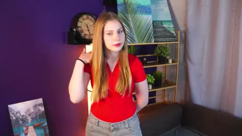 My name is  Luna  online show from February 15, 3:31 am