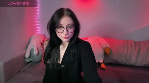 Snapshot of drillhouse_ chatting on December 23, 10:33 pm Tara online show from December 23, 10:33 pm