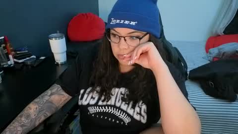 Drizzypeach602 online show from March 13, 6:15 am