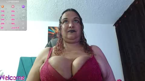 Snapshot of dubraska1 chatting on December 17, 4:11 pm Dubraska online show from December 17, 4:11 pm