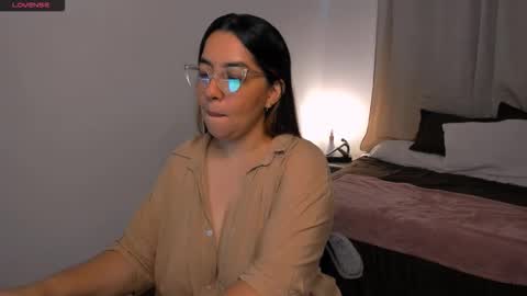 dulce brithany online show from September 28, 1:27 pm