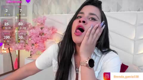 Snapshot of dulce_hiil_ chatting on December 24, 12:00 am    Monday 5-2 am From Tuesday to Friday5-1 am Colombia time online show from December 24, 12:00 am