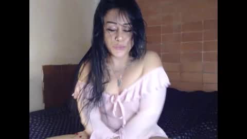 dulce_lindaa online show from October 21, 5:28 pm