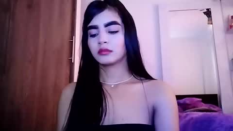 dulce_lucero online show from December 15, 7:10 pm