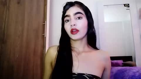 dulce_lucero online show from February 4, 4:39 pm