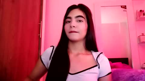 dulce_lucero online show from January 20, 6:10 pm