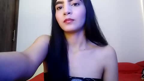 dulce_lucero online show from January 10, 7:00 pm
