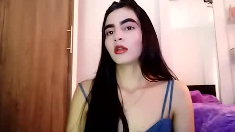 dulce_lucero online show from February 24, 5:42 pm
