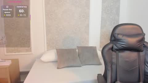 Snapshot of dulce_natyy chatting on November 2, 2:15 am N A T Y online show from November 2, 2:15 am