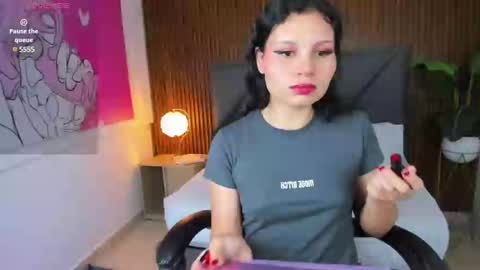 Snapshot of dulce_natyy chatting on March 8, 2:21 am N A T Y online show from March 8, 2:21 am