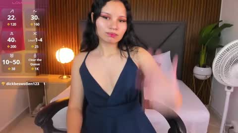 Snapshot of dulce_natyy chatting on January 7, 1:59 am N A T Y online show from January 7, 1:59 am