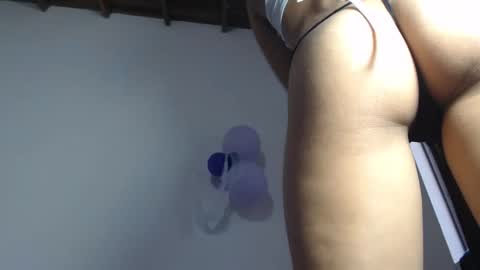 Snapshot of dulce_noir_ chatting on October 22, 8:36 pm Dulce Noir online show from October 22, 8:36 pm