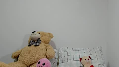Dulce  online show from February 14, 12:36 pm