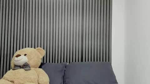 Dulce  online show from September 21, 2:05 pm