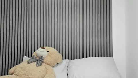 Dulce  online show from October 14, 1:14 pm