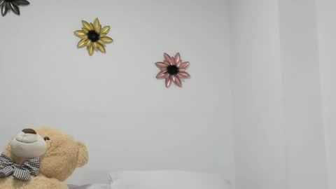 Dulce  online show from January 8, 11:43 am