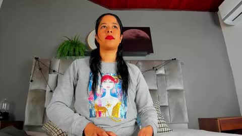 DULCE AURORA online show from February 25, 3:05 am