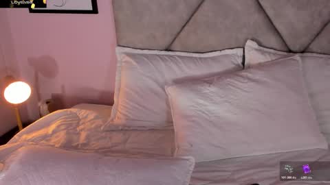 Dulcee Garcia online show from November 6, 4:51 am