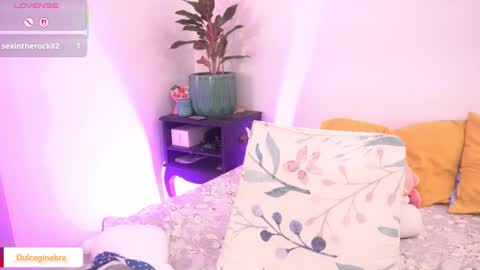 Mila Girl Angel Boy online show from October 2, 3:44 am