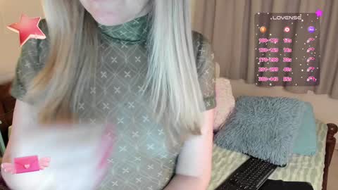 Sweetnina online show from December 2, 11:27 pm