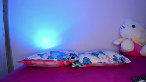 Snapshot of dulcekitty__ chatting on November 1, 10:08 am D U L C E online show from November 1, 10:08 am