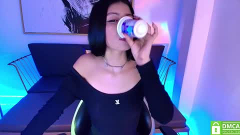 Dulce  online show from February 11, 3:08 am
